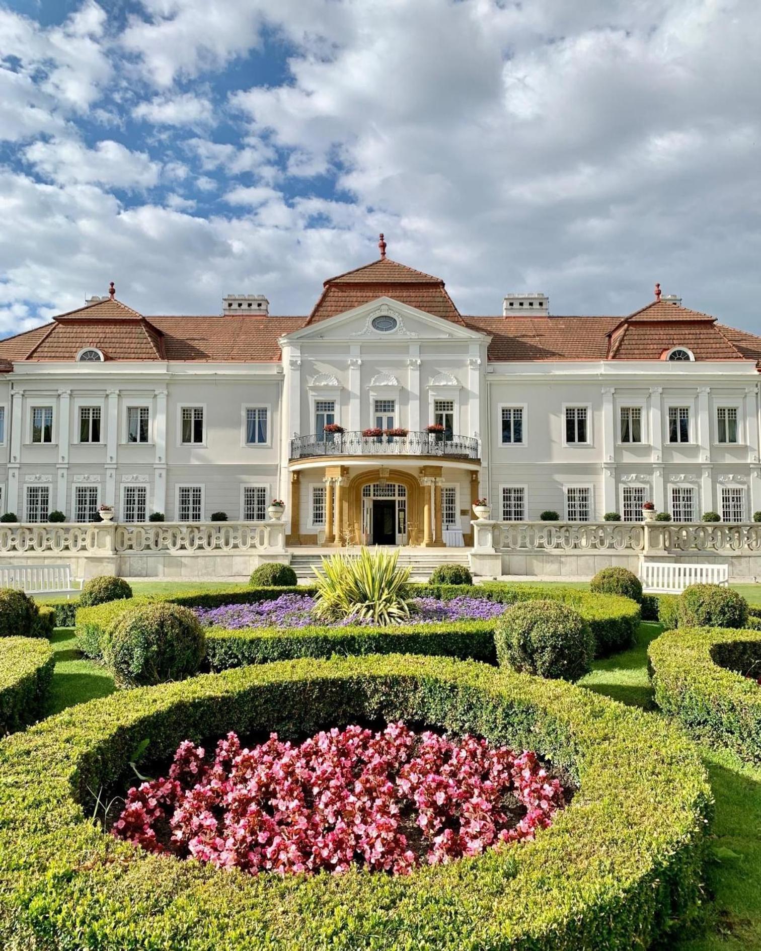 Art Hotel Kastiel Tomášov Exterior foto