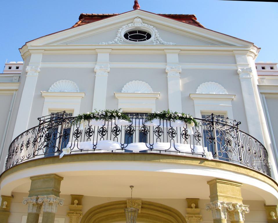 Art Hotel Kastiel Tomášov Exterior foto