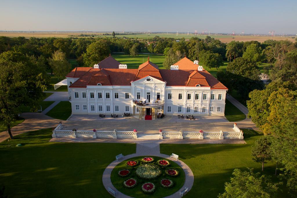 Art Hotel Kastiel Tomášov Exterior foto